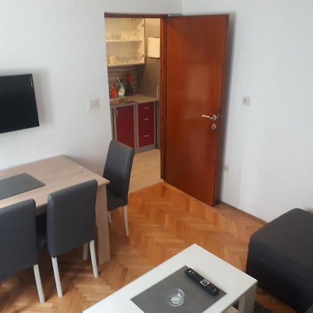 Apartments Mamich Kastela Bagian luar foto