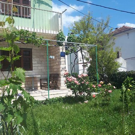 Apartments Mamich Kastela Bagian luar foto