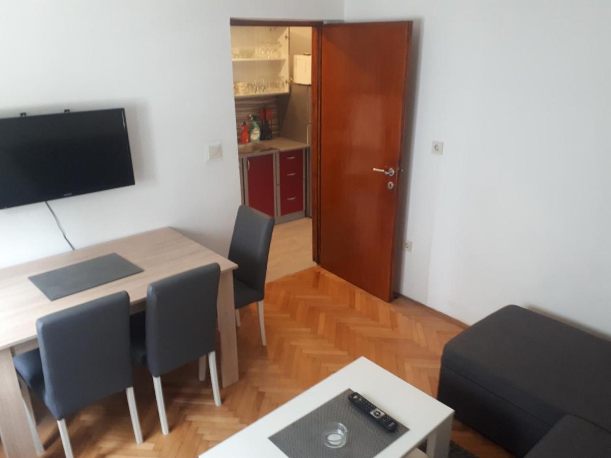 Apartments Mamich Kastela Bagian luar foto