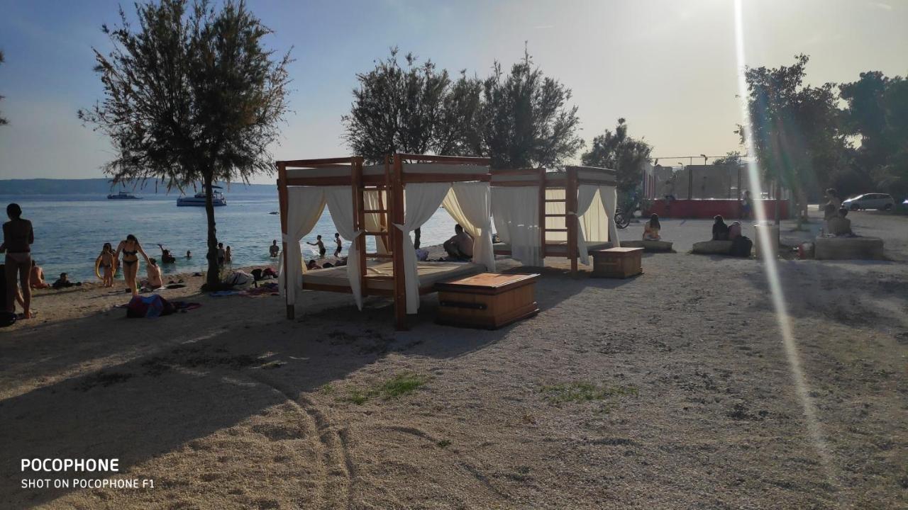 Apartments Mamich Kastela Bagian luar foto