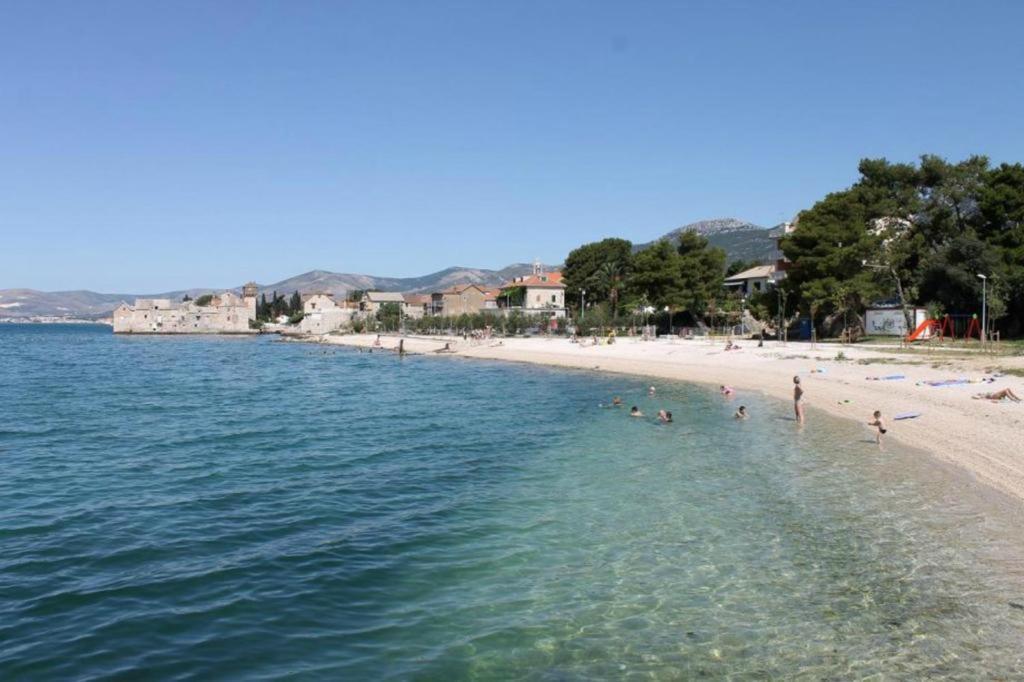 Apartments Mamich Kastela Bagian luar foto