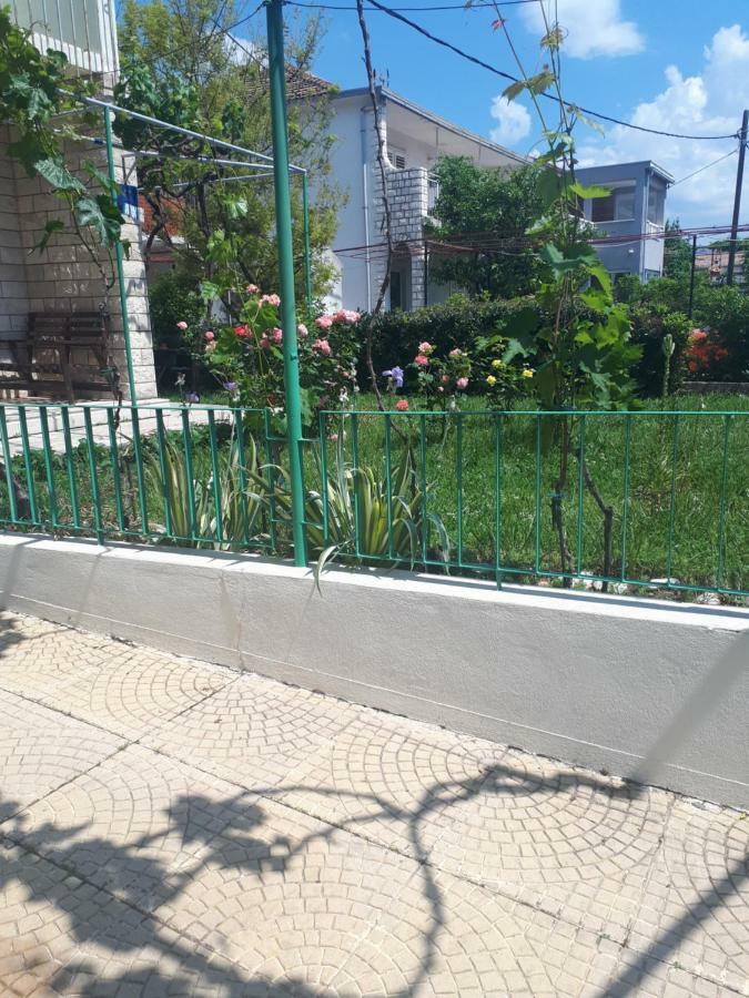 Apartments Mamich Kastela Bagian luar foto